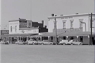 Negative - Eaglehawk - Street - Town Hall Hotel, Allan Doney, 1950 -1970