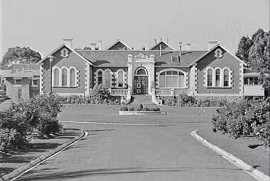 Negative - Stawell - Hall, Allan Doney, 1950 -1970