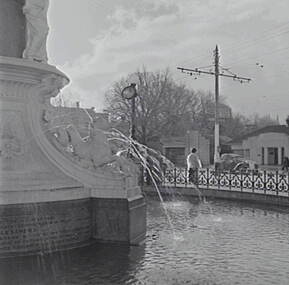 Negative - Alexandra Fountain Bendigo - Baby Health Centre, Allan Doney, 1950 -1970