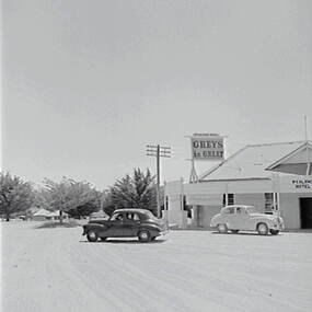 Negative - Pyalong Hotel, Allan Doney, 1950 -1970