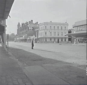 Negative - Williamson Street Bendigo- SEC - Shamrock Hotel Bendigo, Allan Doney, 1950 -1970