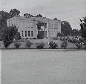Negative - Echuca - Council Offices, Allan Doney, 1950 -1970