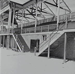 Negative - Bendigo Queen Elizabeth Oval, Allan Doney, 1950 -1970