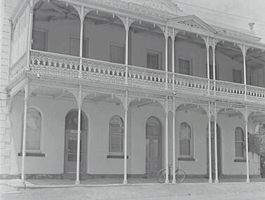 Negative - Gold Mines Hotel Bendigo, Allan Doney, 1950 -1970