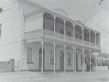 Negative - Gold Mines Hotel Bendigo, Allan Doney, 1950 -1970