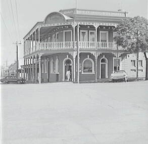 Negative - Rifle Brigade Hotel Bendigo, Allan Doney, 1950 -1970
