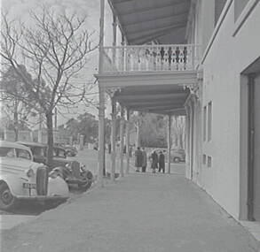 Negative - Rifle Brigade Hotel Bendigo, Allan Doney, 1950 -1970