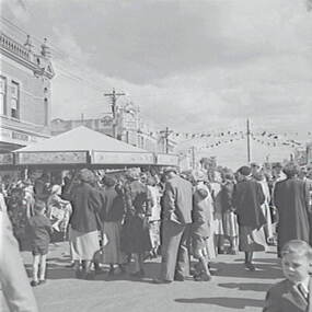 Negative - Bendigo Easter Fair 1953 - Crowds - Merry-go-round, Allan Doney, 1950 -1970