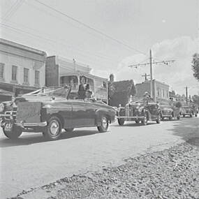 Negative - Bendigo Easter Fair 1953 - Vintage Cars and Girls, Allan Doney, 1950 -1970