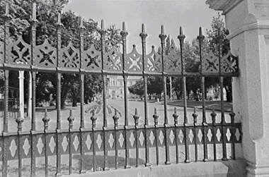 Negative - Benevolent Home - Bendigo - Gates, Allan Doney, 1950 -1970