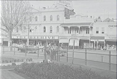 Negative - Pall Mall Bendigo- Beehive, Allan Doney, 1950 -1970