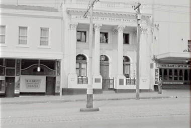 Negative - View Street Bendigo - ANZ Bank, Allan Doney, 1950 -1970