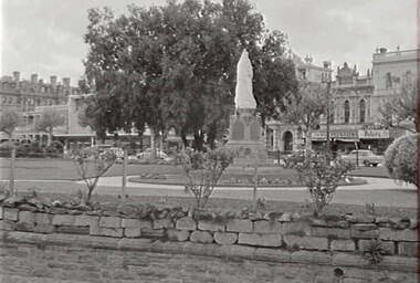 Negative - Mundy Street - Bendigo, Allan Doney, 1950 -1970