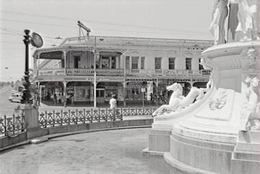 Negative - Alexandra Fountain Bendigo - City Club Hotel, Allan Doney, 1950 -1970