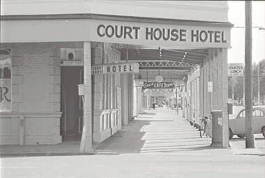 Negative - Court House Hotel Bendigo, Allan Doney, 1950 -1970