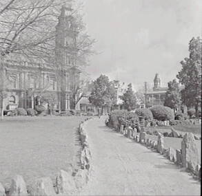 Negative - Town Hall Gardens - Bendigo, Allan Doney, 1950 -1970