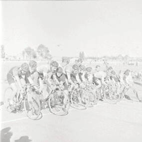 Negative - Bendigo Thousand 1956 - Cycling, Allan Doney, 1950 -1970