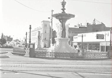 Negative - Alexandra Fountain Bendigo - City Family Hotel, Allan Doney, 1950 -1970