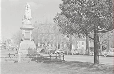 Negative - Gold Monument - Bendigo, Allan Doney, 1950 -1970