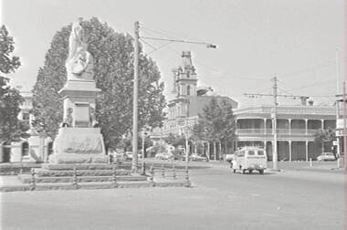 Negative - Gold Monument - Bendigo, Allan Doney, 1950 -1970