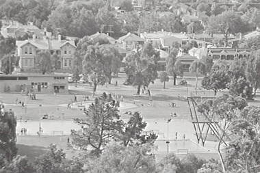 Negative - Bendigo Aquatic Centre, Allan Doney, 1950 -1970