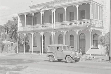 Negative - Gold Mines Hotel Bendigo, Allan Doney, 1950 -1970