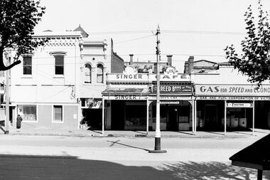 Negative - Pall Mall Bendigo - Court House Hotel - Gas and Fuel, Allan Doney, 1950 -1970