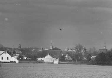 Negative - Lake Weeroona Bendigo - Boat Shed - City Centre, Allan Doney, 1950 -1970