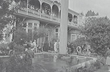 Negative - Fortuna Bendigo - Fountain - People, Allan Doney, 1950 -1970