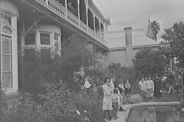 Negative - Fortuna Bendigo - Lake - People - Fountain, Allan Doney, 1950 -1970