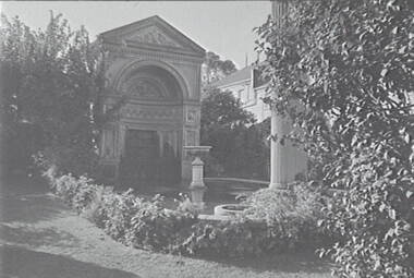 Negative - Fortuna Bendigo - Fountain, Allan Doney, 1950 -1970