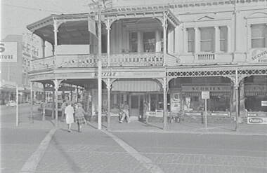 Negative - City Club Hotel - Mitchell Street Bendigo, Allan Doney, 1950 -1970