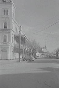 Negative - High Street Bendigo - City Family Hotel, Allan Doney, 1950 -1970