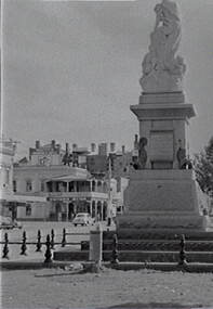 Negative - Bendigo Gold Monument, Allan Doney, 1950 -1970