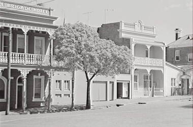 Negative - Iron Lacework - Rifle Brigade Hotel Bendigo, Allan Doney, 1950 -1970