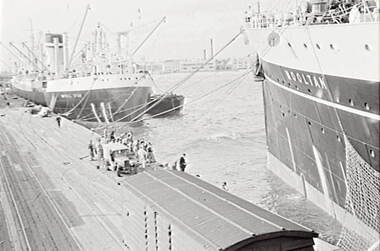 Negative - Ships - Wharf - Mooltan and Imperial Star, Allan Doney, 1950 -1970