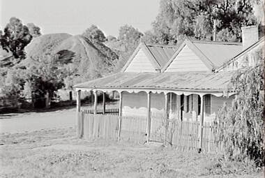 Negative - Happy Valley Bendigo - House - Mullock Heaps, Allan Doney, 1950 -1970