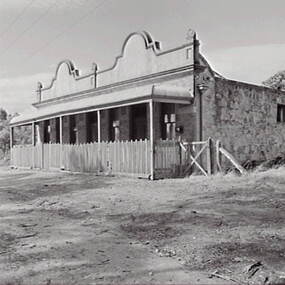 Negative - Golden Gully Hotel Bendigo, Allan Doney, 1950 -1970