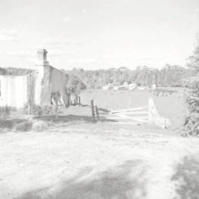 Negative - Kangaroo Flat - Rural - House - Ruins, Allan Doney, 1950 -1970