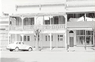 Negative - View Street Bendigo House, Allan Doney, 1950 -1970