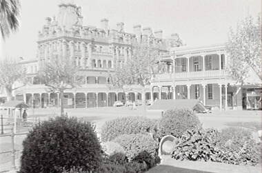 Negative - RSL Gardens - Shamrock Hotel Bendigo - ANZ, Allan Doney, 1950 -1970