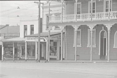 Negative - View Street Bendigo - Rifle Brigade Hotel Bendigo, Allan Doney, 1950 -1970