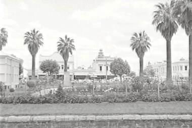 Negative - Bendigo Creek - Conservatory Gardens Bendigo - Pall Mall Bendigo, Allan Doney, 1950 -1970