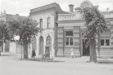 Negative - Howard Place - Bendigo Businesses - Ramblers Club, Allan Doney, 1950 -1970