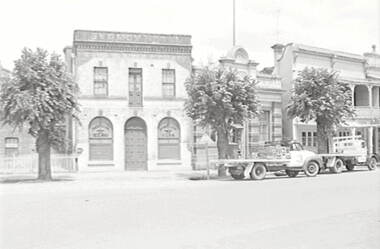Negative - Howard Place - Bendigo Businesses - Ramblers Club, Allan Doney, 1950 -1970
