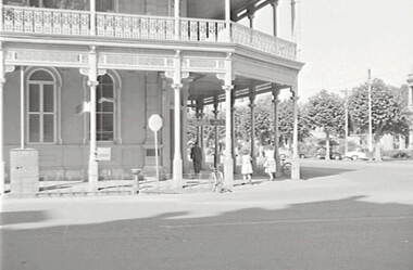 Negative - Williamson Street Bendigo- ANZ, Allan Doney, 1950 -1970