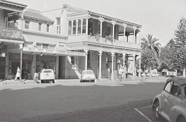 Negative - Williamson Street Bendigo- Mills - ANZ, Allan Doney, 1950 -1970