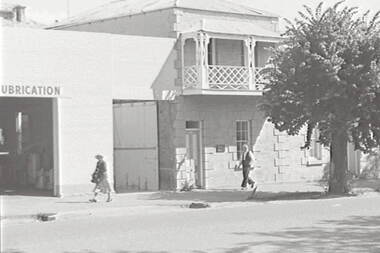 Negative - Specimen Cottage Bendigo, Allan Doney, 1950 -1970