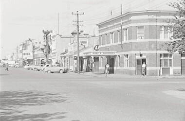Negative - Harp and Shamrock Hotel Bendigo, Allan Doney, 1950 -1970