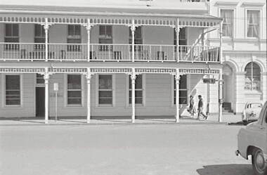 Negative - Metropolitan Hotel - Hargreaves Street Bendigo, Allan Doney, 1950 -1970